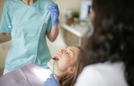 Ce spun medicii: Semnele timpurii ale gingiilor inflamate și cum să le abordezi